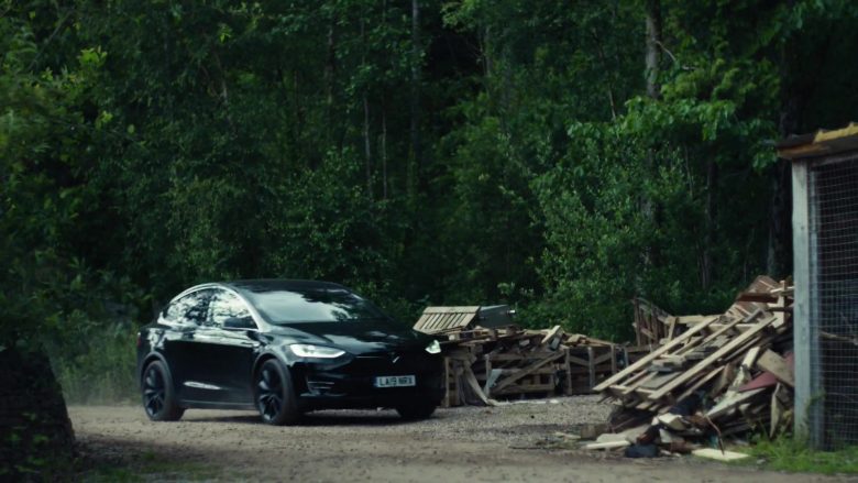 Tesla Model X Black SUV in His Dark Materials Season 1 Episode 3 The Spies (1)