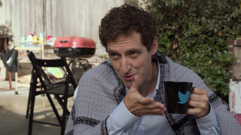 Twitter Mug Held by Thomas Middleditch as Richard Hendricks in Silicon Valley Season 6 Episode 2 (1)
