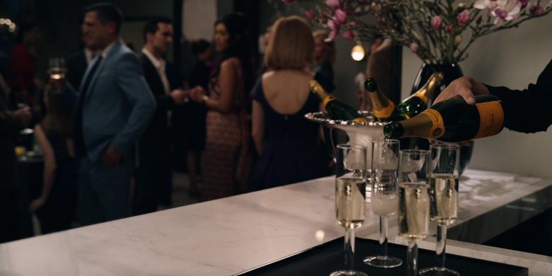 Veuve Clicquot Champagne Enjoyed by Jennifer Aniston as Alex Levy in The Morning Show Season 1 Episode 5 (1)
