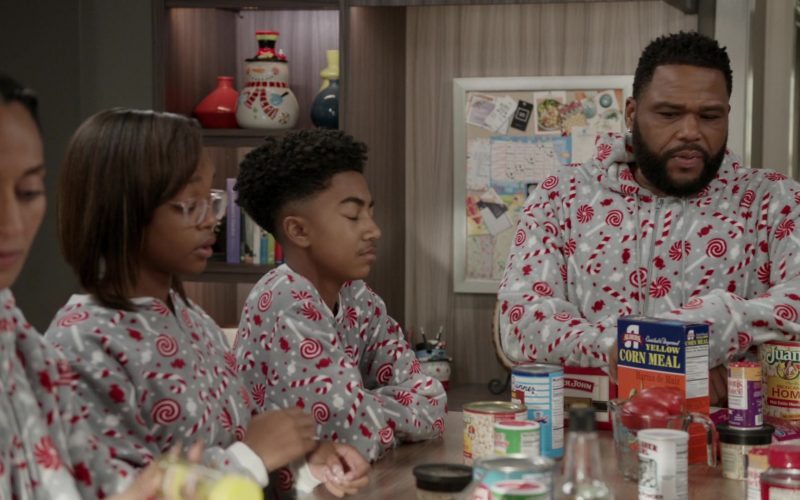 Albers Yellow Corn Meal and Juanita’s Foods Mexican-Style Hominy in Black-ish Season 6 Episode 10