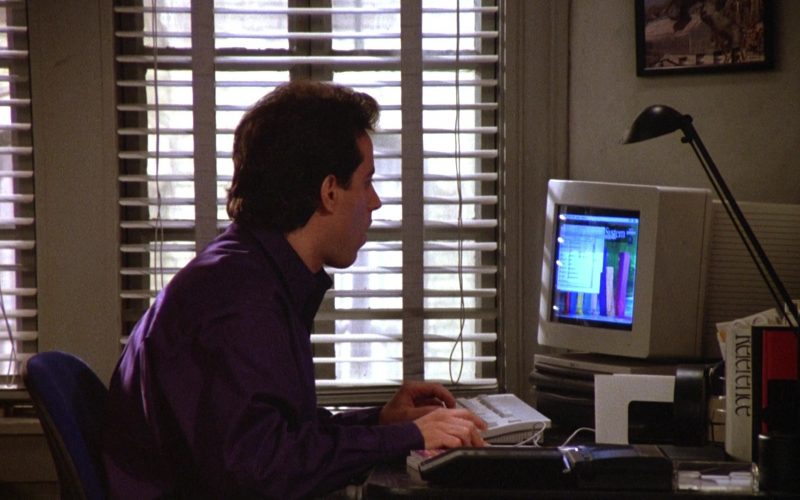 Apple Computer Used by Jerry Seinfeld in Seinfeld Season 5 Episode 12 The Stall (1)