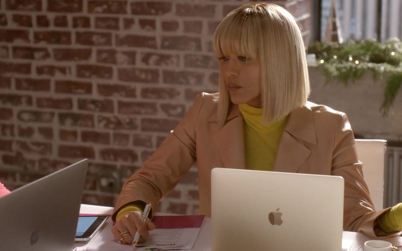 Apple MacBook Laptop Used by Nicole Ari Parker as Giselle Sims-Barker in Empire Season 6 Episode 10 Cold Cold Man (2)
