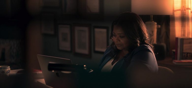 Apple MacBook Laptop Used by Octavia Spencer as Poppy Parnell in Truth Be Told Season 1 Episode 6 No Buried, Planted