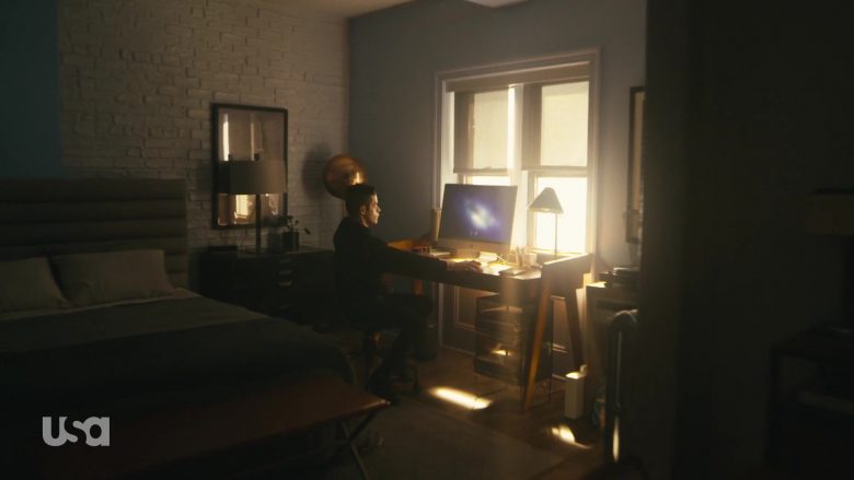 Apple iMac All-In-One Computer Used by Rami Malek as Elliot Alderson in Mr. Robot Season 4 Episode 12 Series Finale Part 1 (1)