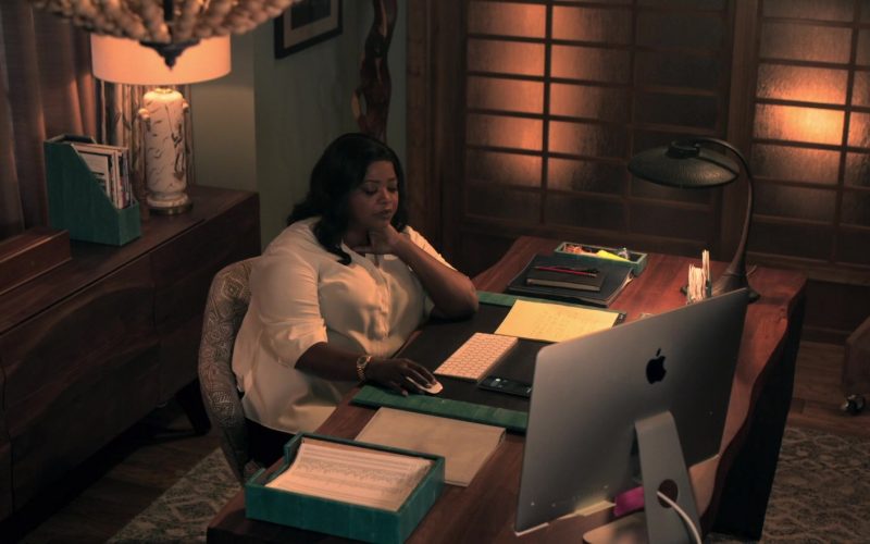 Apple iMac Computer Used by Octavia Spencer as Poppy Scoville-Parnell in Truth Be Told Season 1 Episode 3 (1)