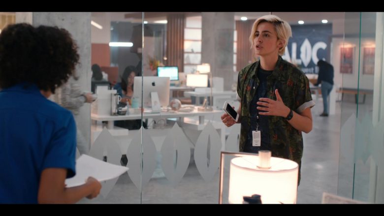 Apple iMac Computers in The L Word Generation Q Season 1 Episode 3 Lost Love (2)
