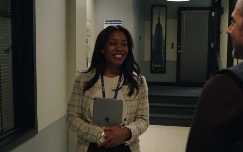 Apple iPad Tablet Used by Karen Pittman as Mia Jordan in The Morning Show Season 1 Episode 8