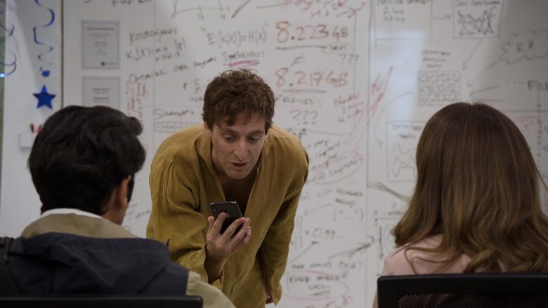 Apple iPhone Held by Thomas Middleditch as Richard Hendricks in Silicon Valley Season 6 Episode 1 (2)