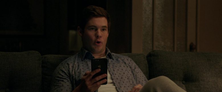 Apple iPhone Smartphone Used by Adam DeVine in Jexi (1)