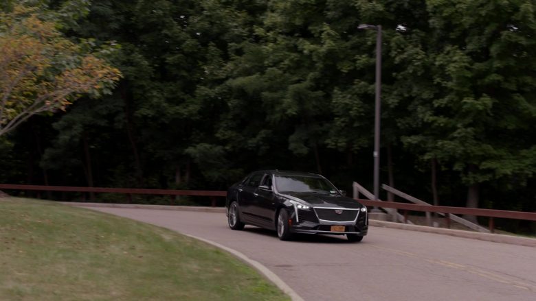 Cadillac CT6 Black Car in Ray Donovan Season 7 Episode 6 Inside Guy (4)