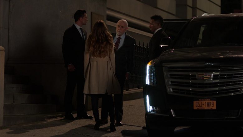 Cadillac Escalade SUV in Ray Donovan Season 7 Episode 7 The Transfer Agent (2)