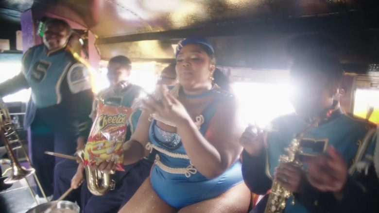 Cheetos Snack Held by Lizzo in Good as Hell (4)