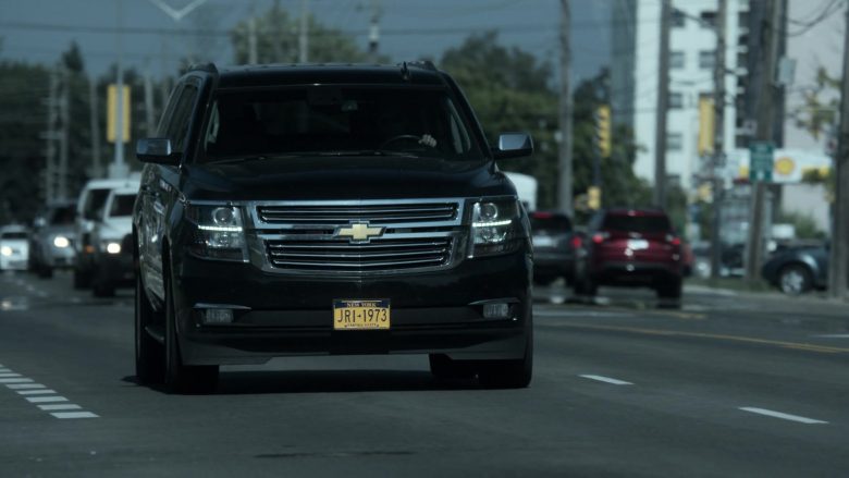 Chevrolet Suburban SUVs in V Wars Season 1 Episode 7 (1)