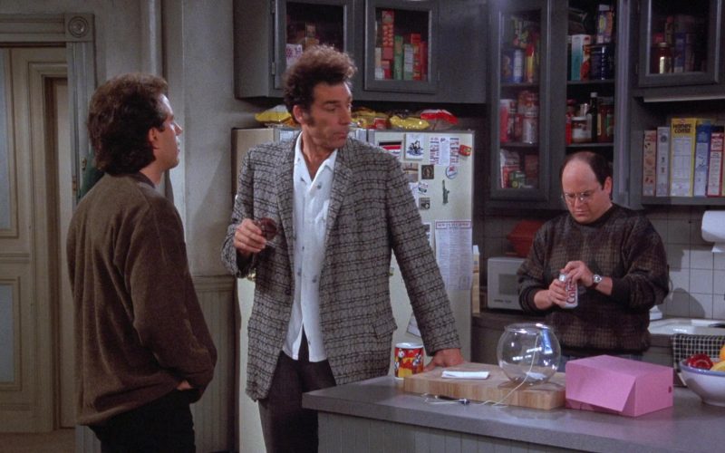 Coca-Cola Soda Enjoyed by Jason Alexander as George Costanza in Seinfeld Season 7 Episode 13 The Seven (1)