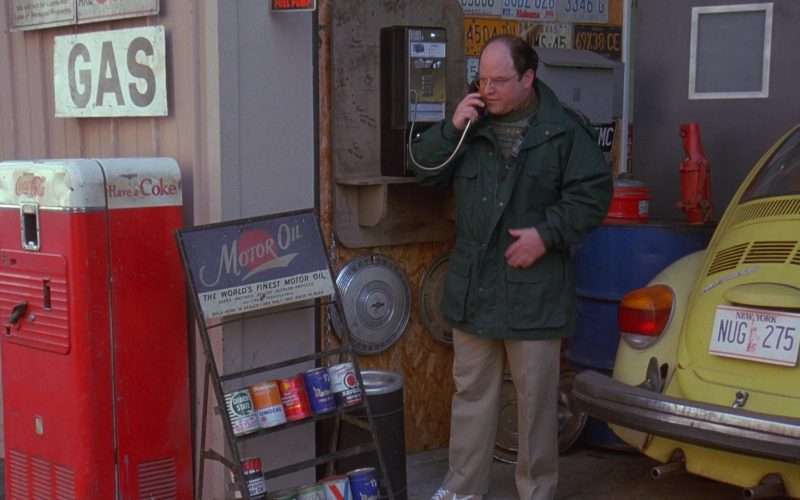 Coca-Cola Vintage Vending Machine in Seinfeld Season 7 Episode 12 The Caddy