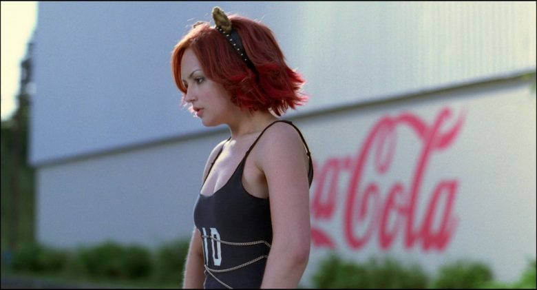Coca-Cola Wall Painting in Josie and the Pussycats (1)