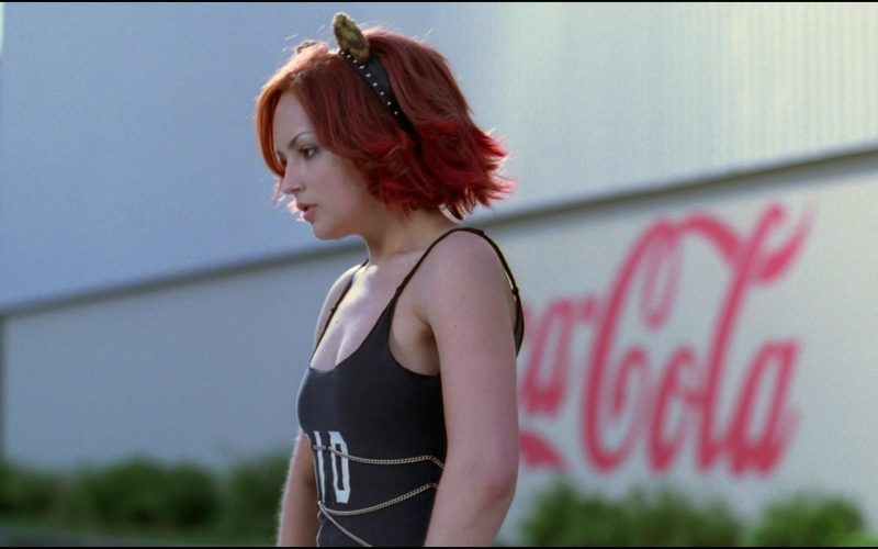 Coca-Cola Wall Painting in Josie and the Pussycats (1)