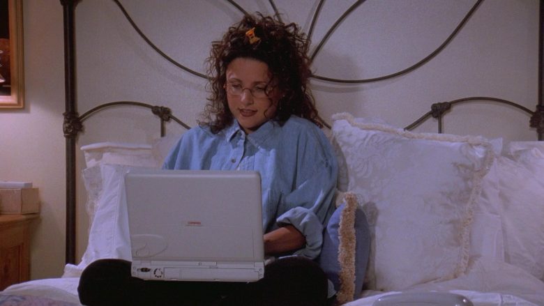 Compaq Laptop Used by Julia Louis-Dreyfus as Elaine Benes in Seinfeld Season 7 Episode 1 The Engagement (1)