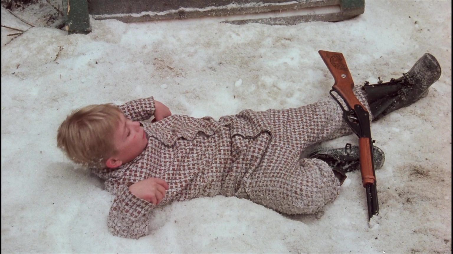 Daisy Red Ryder Gun Held By Peter Billingsley As Ralphie In A Christmas Story (1983)