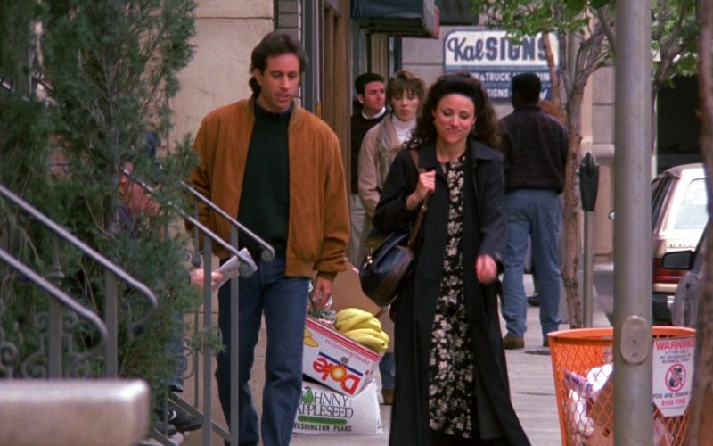 Dole Fruit Box in Seinfeld Season 6 Episode 21 The Fusilli Jerry