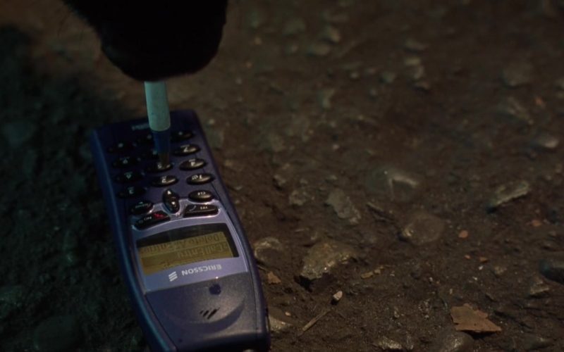 Ericsson Cell Phone in K-9 P.I. (2)