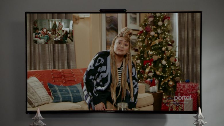 Facebook Portal in Black-ish Season 6 Episode 10 Father Christmas (2)