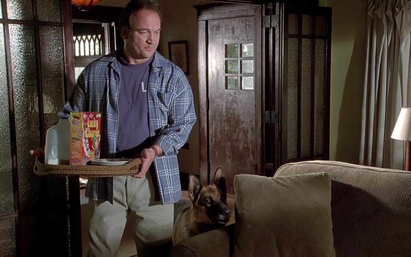 General Mills Lucky Charms Cereal Held by Jim Belushi in K-911 (3)