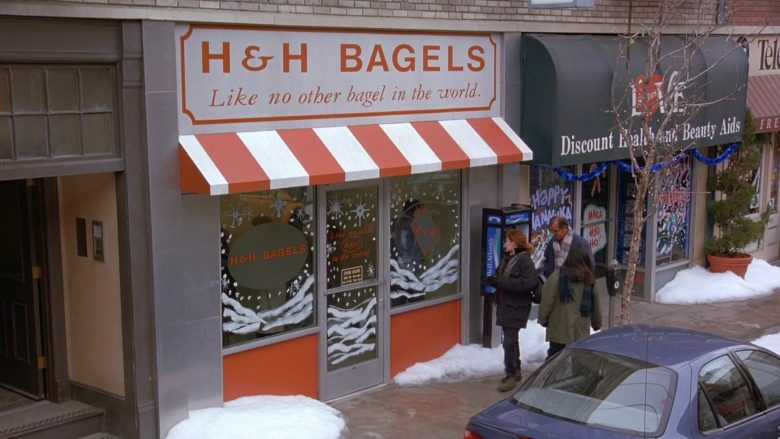 H&H Bagels Shop in Seinfeld Season 9 Episode 10 The Strike (1)