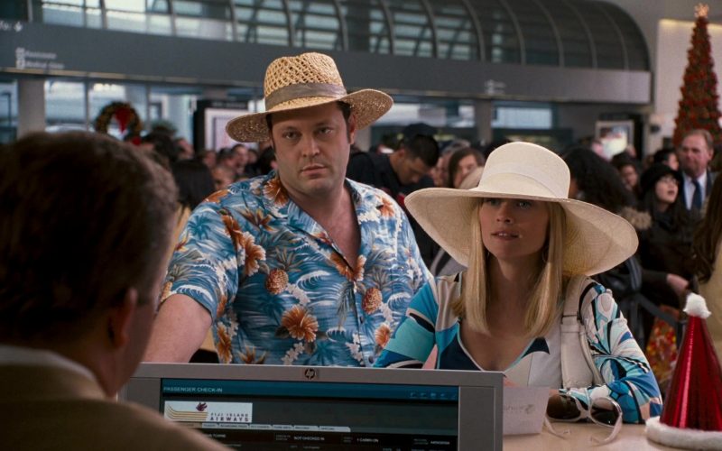 HP Monitor in Four Christmases (2008)
