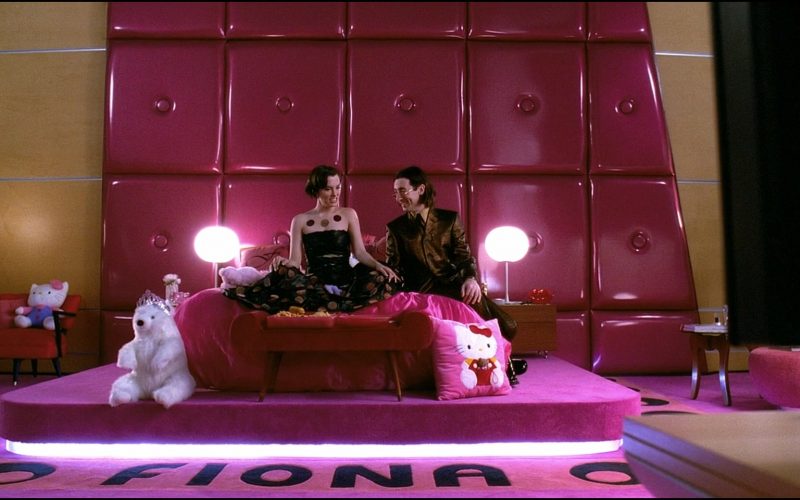 Hello Kitty Toy in Josie and the Pussycats (2)