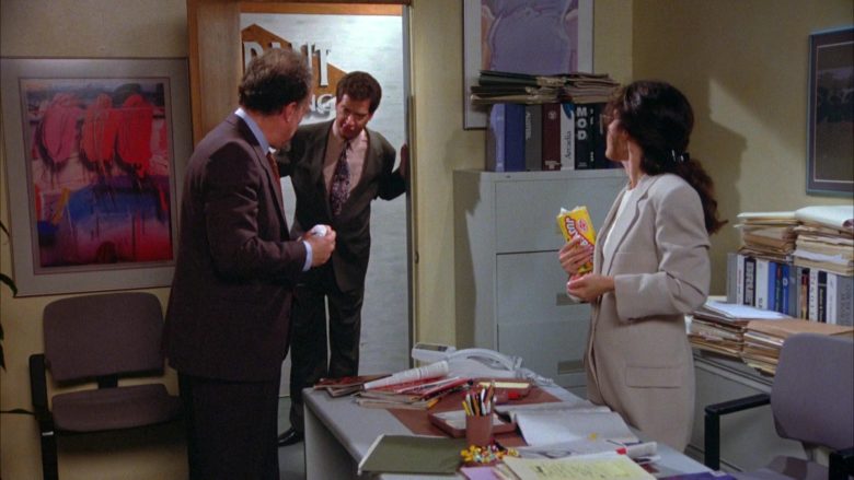 Jujyfruits Candies Enjoyed by Julia Louis-Dreyfus as Elaine Benes in Seinfeld Season 5 Episode 22 (7)