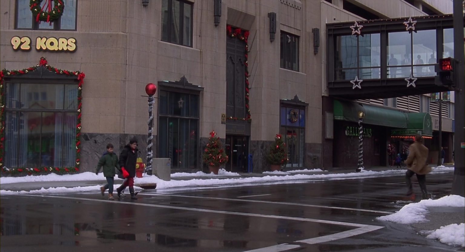 KQRSFM Classic Rock Radio Station In Jingle All The Way (1996)
