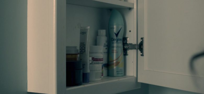 L'Oréal and Degree Deodorant in Truth Be Told Season 1 Episode 3
