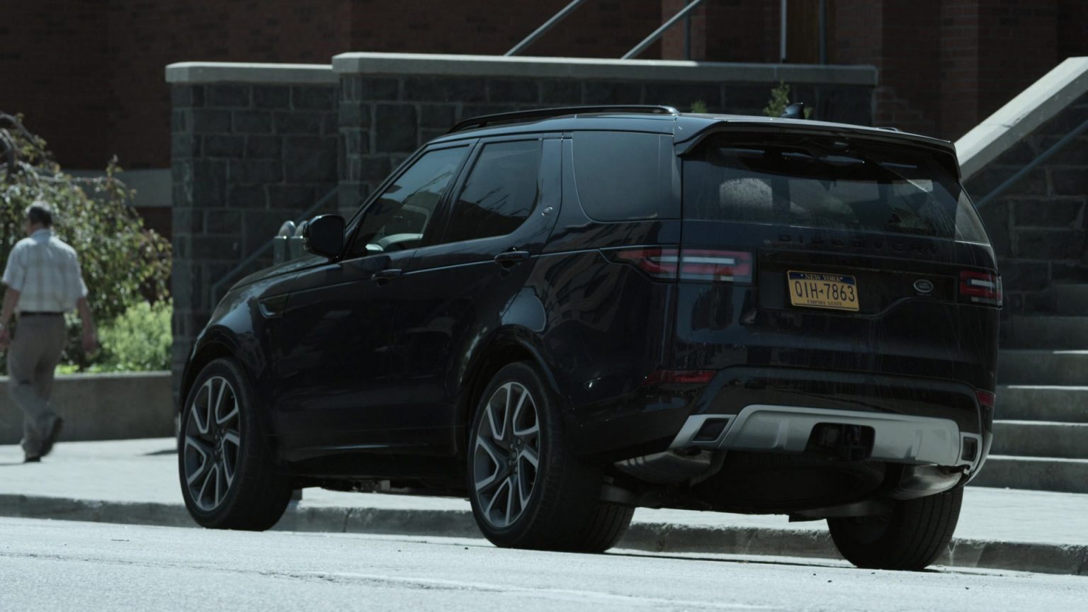 Land Rover Discovery Car Used By Ian Somerhalder As Dr. Luther Swann In