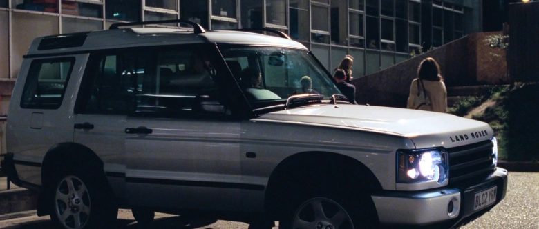 Land-Rover Discovery Series II Car in Love, Actually