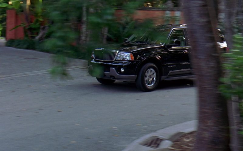 Lincoln Navigator Black SUV in 2 Fast 2 Furious (3)