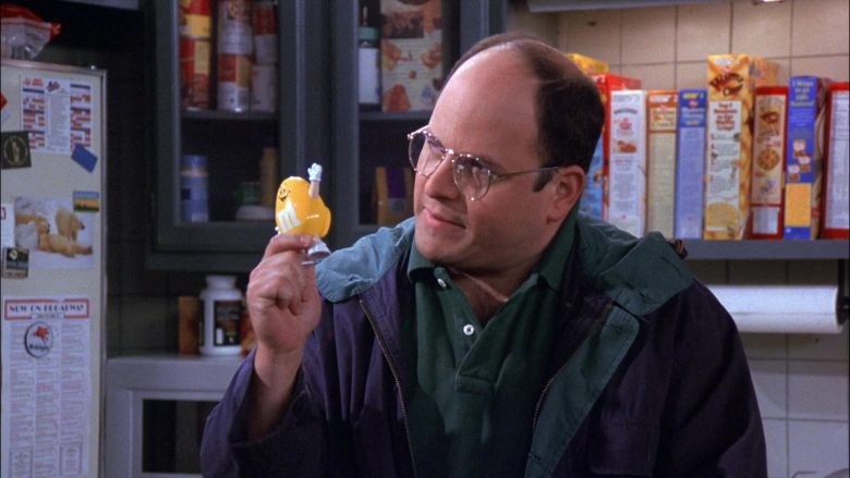 M&M's Yellow Toy in Seinfeld Season 8 Episode 2 The Soul Mate (3)