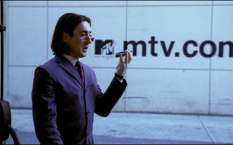MTV.com in Josie and the Pussycats (2001)