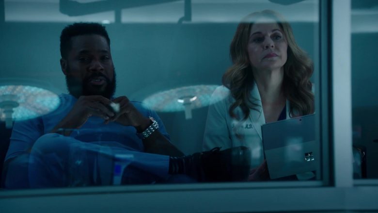Microsoft Surface Tablets in The Resident Season 3 Episode 9 (1)