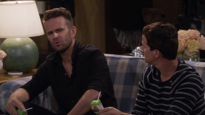 Minute Maid Juices in Fuller House Season 5 Episode 4 Moms' Night Out (4)