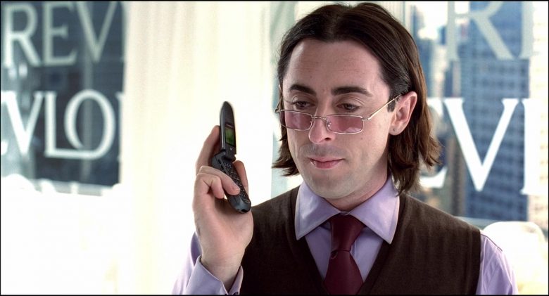 Motorola Mobile Phone Used by Alan Cumming in Josie and the Pussycats