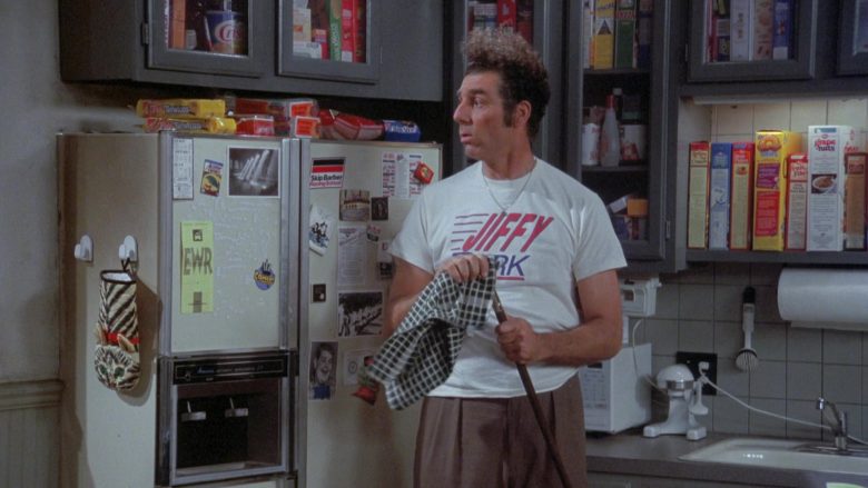 Nabisco Newtons Cookie in Seinfeld Season 7 Episode 19 The Wig Master