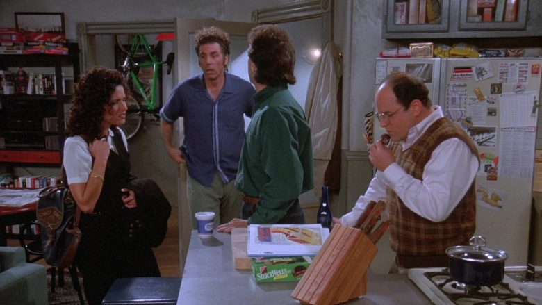 Nabisco Snackwell’s Cookies in Seinfeld Season 7 Episode 8 The Pool Guy (1)