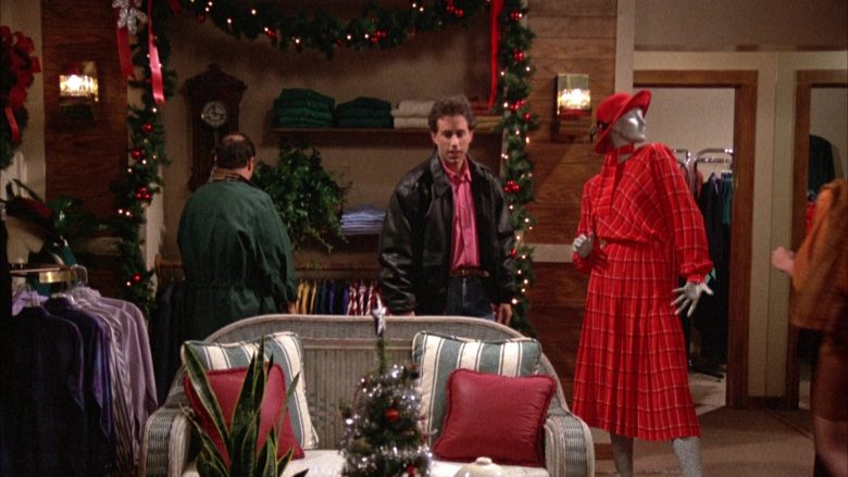 Nautica Apparel Store in Seinfeld Season 3 Episode 12 The Red Dot (2)