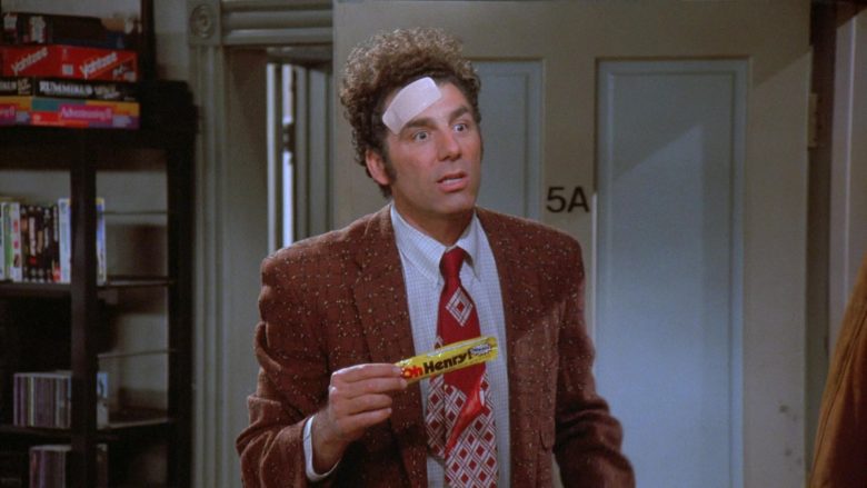 Nestlé Oh Henry! Candy Bar Enjoyed by Michael Richards as Cosmo Kramer in Seinfeld Season 7 Episode 12 (2)