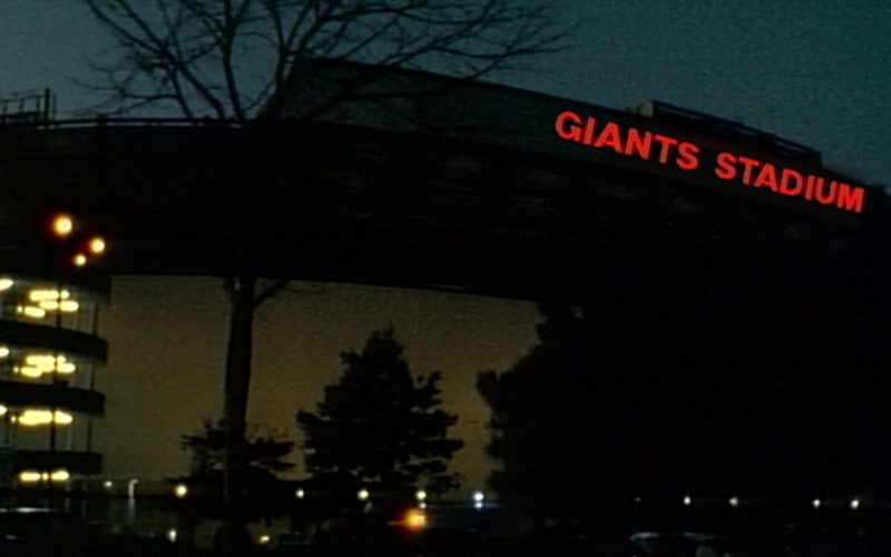 New York Giants in Seinfeld Season 5 Episode 9 The Masseuse (1)