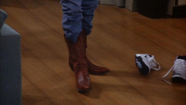 Nike Shoes in Seinfeld Season 6 Episode 8 The Mom & Pop Store (1)