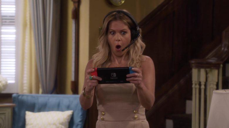 Nintendo Switch Console Held by Candace Cameron Bure as D.J. Tanner-Fuller in Fuller House Season 5 Episode 5 (4)