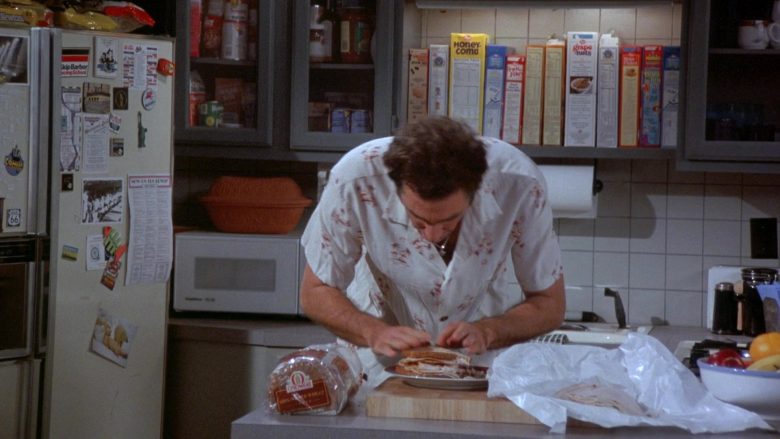 Oroweat Bread Enjoyed by Michael Richards as Cosmo Kramer in Seinfeld Season 7 Episode 13 The Seven (2)