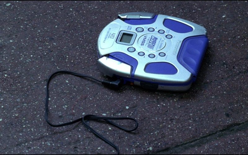 Panasonic Portable CD Player Used by Rachael Leigh Cook in Josie and the Pussycats (2)
